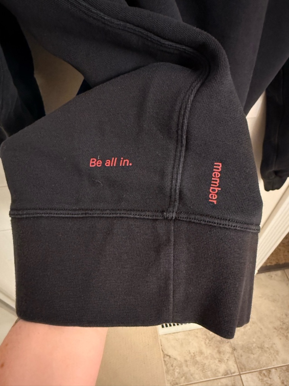 lululemon athletica Unisex Member Crewneck Sweatshirt - Black - Picture 3 of 11